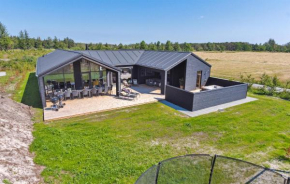 Stunning Home In Ålbæk With Sauna